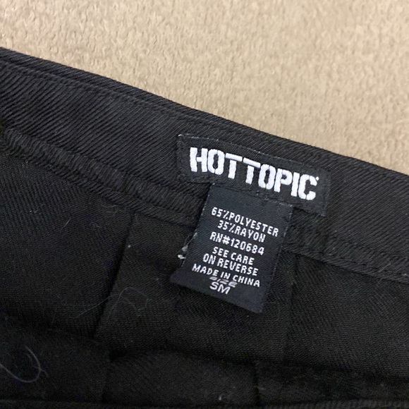 Black Pleated Buckle Skirt - Picture 5 of 5